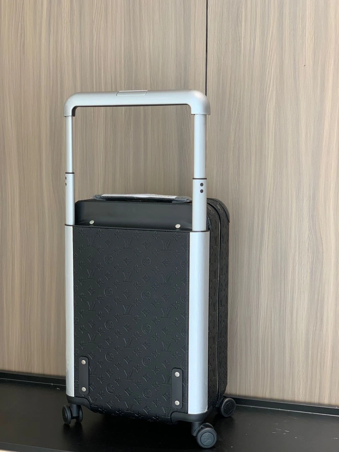 MOMO- 8V M12807 high quality version HORIZON item：E-B177I2596