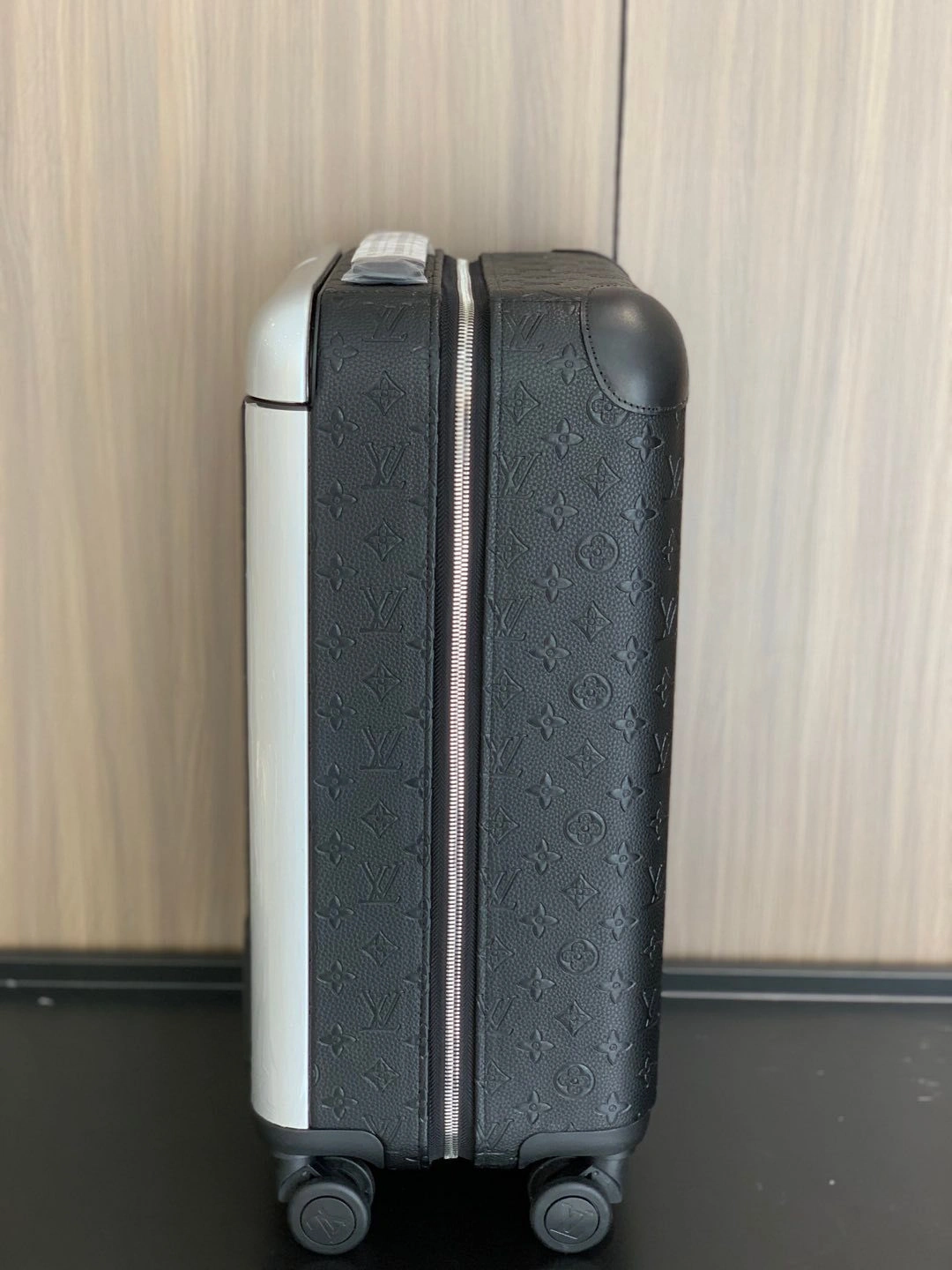 MOMO- 8V M12807 high quality version HORIZON item：E-B177I2596