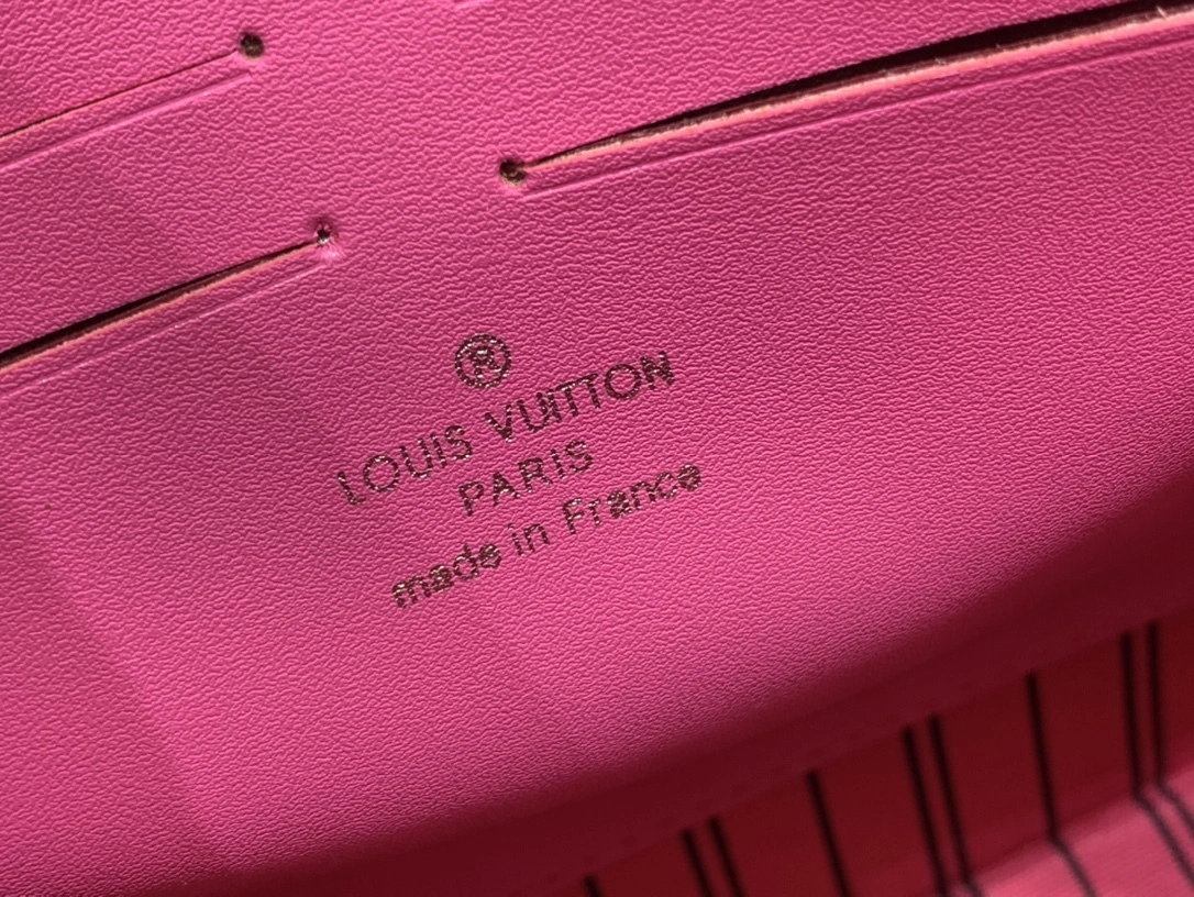MOMO- 8V M12818 high quality version cowhide 【Pochette Voyage 】 item：E-B000A0494H