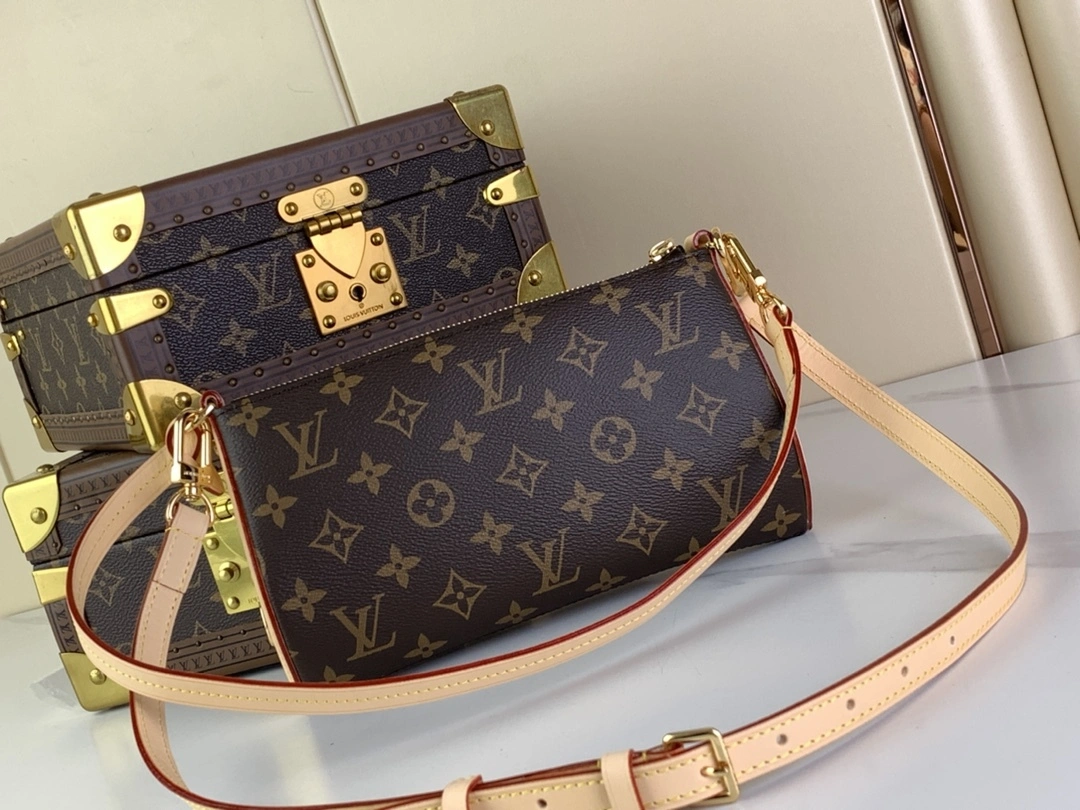 MOMO--8V M12859 item:D-B566E2687T
