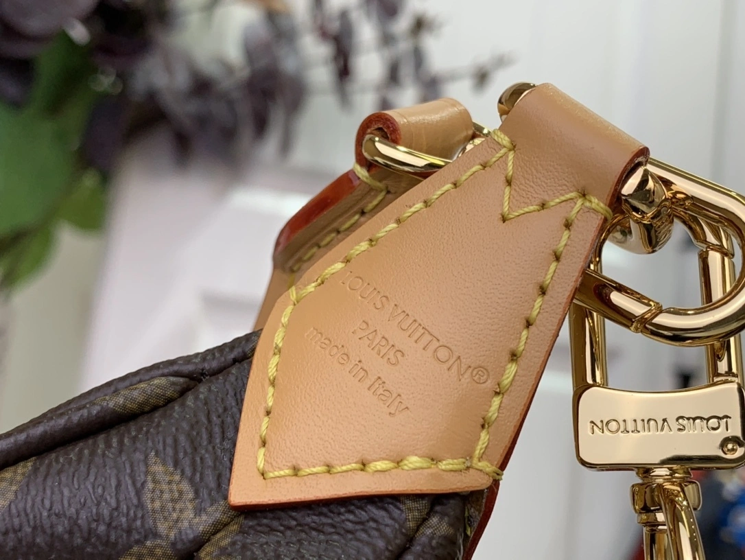 MOMO- 8V M12939 high quality version Loop Hobo item:E-B063C0503