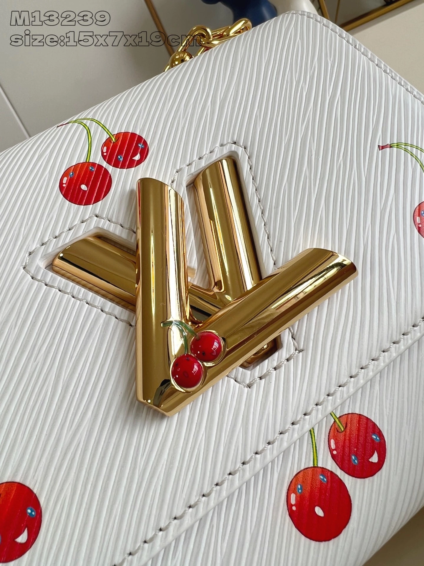 MOMO- 8V M13239 high quality version Twist item：E-B177I2502