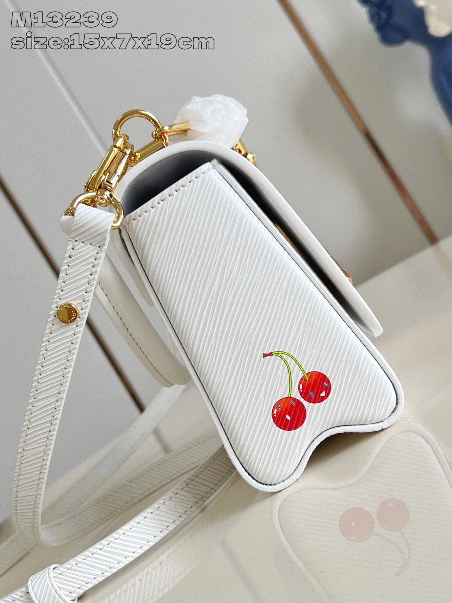 MOMO- 8V M13239 high quality version Twist item：E-B177I2502