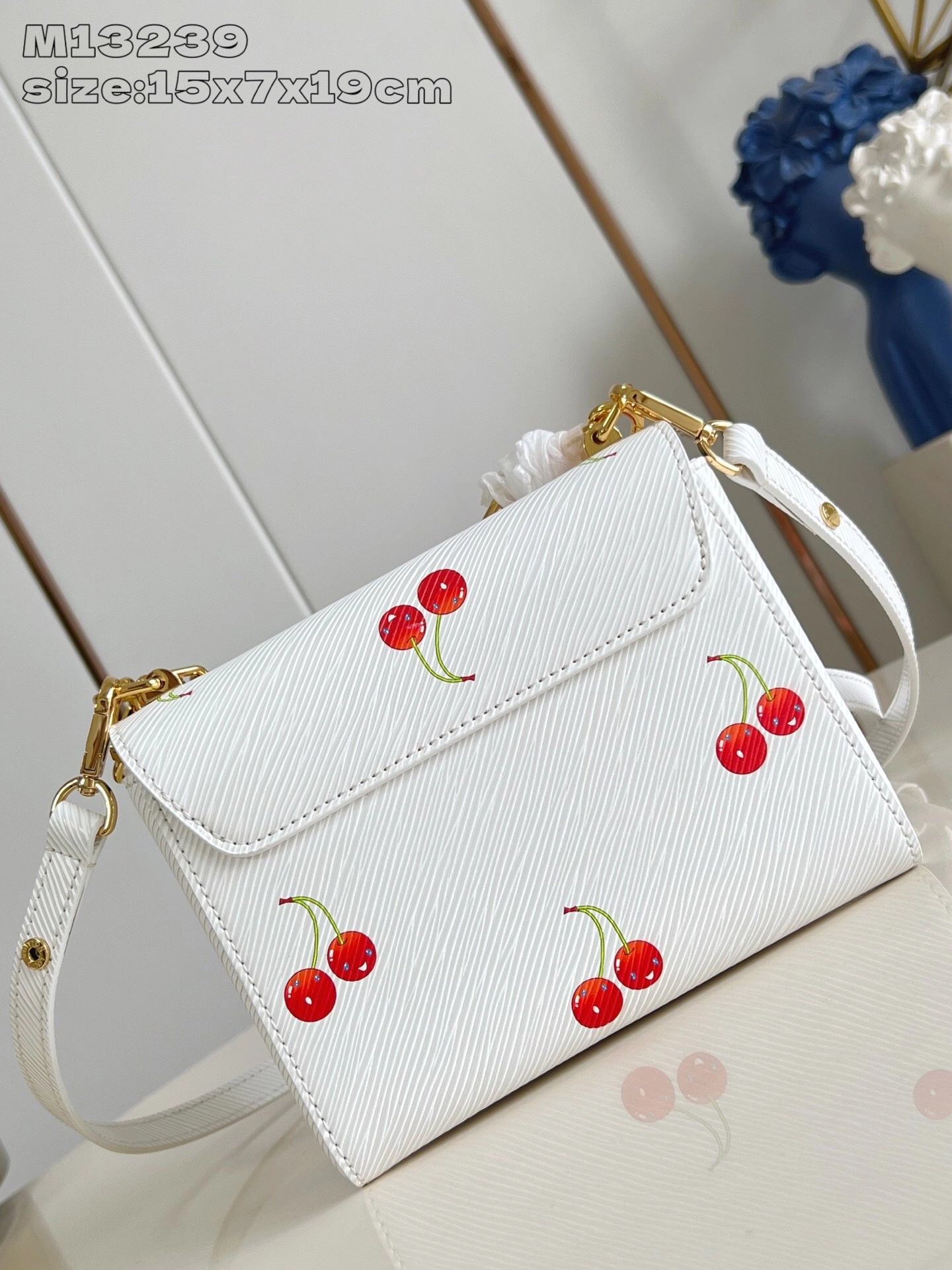 MOMO- 8V M13239 high quality version Twist item：E-B177I2502