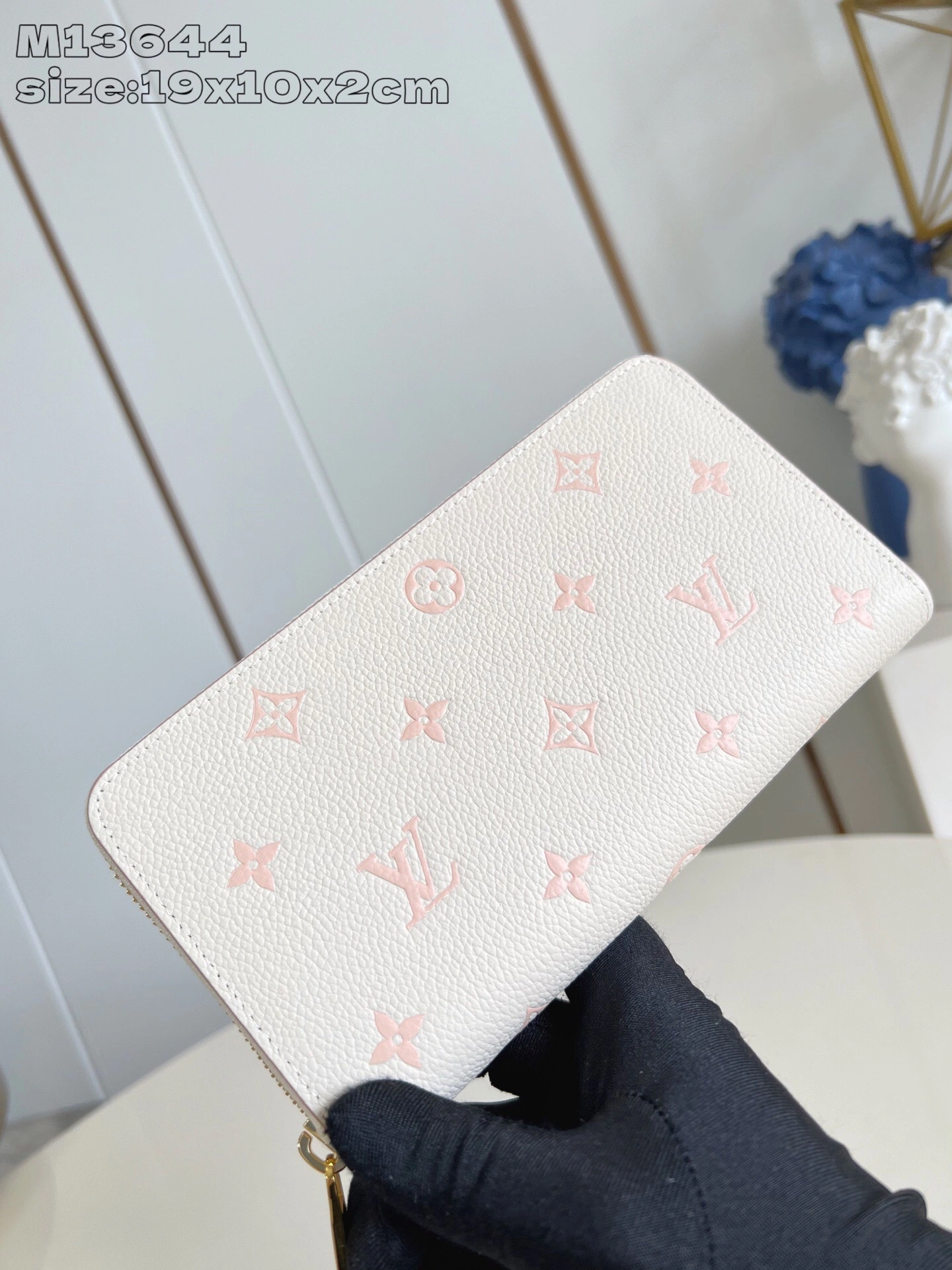 MOMO- 8V M13644 Zippy Monogram high quality version item：E-B177I2415
