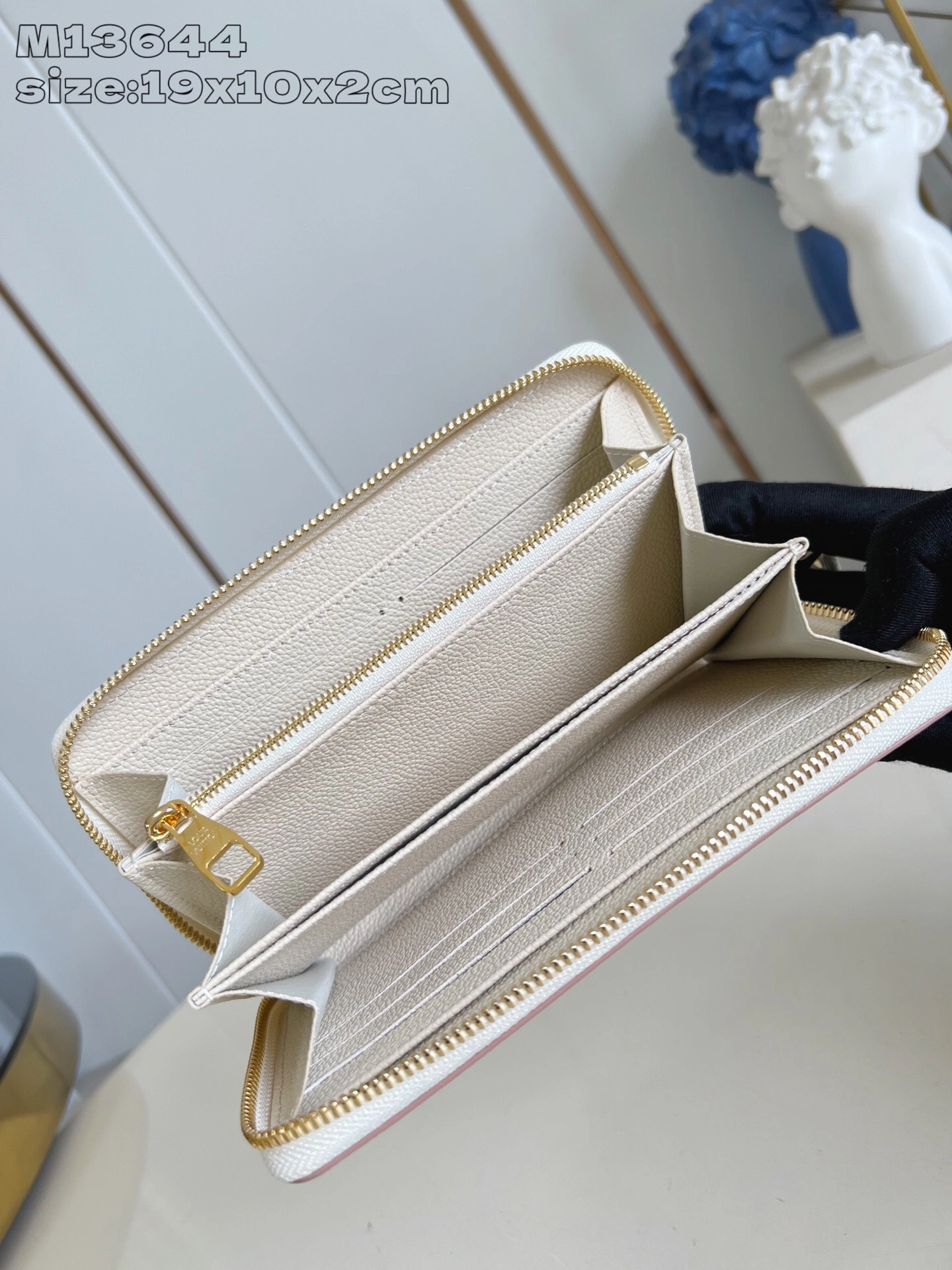 MOMO- 8V M13644 Zippy Monogram high quality version item：E-B177I2415