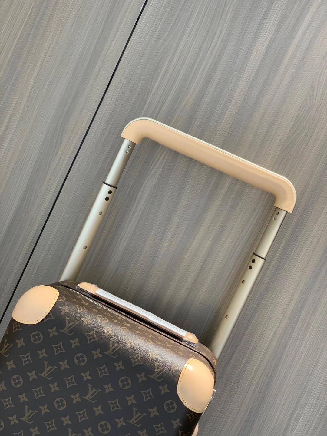 MOMO- 8V M13768 high quality version HORIZON item：E-B177I2598