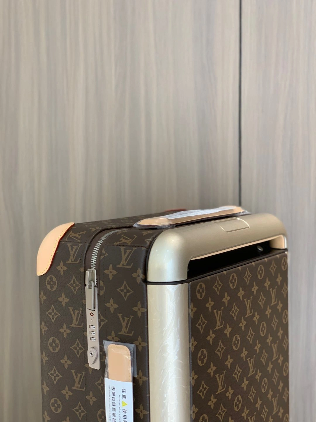 MOMO- 8V M13768 high quality version HORIZON item：E-B177I2598