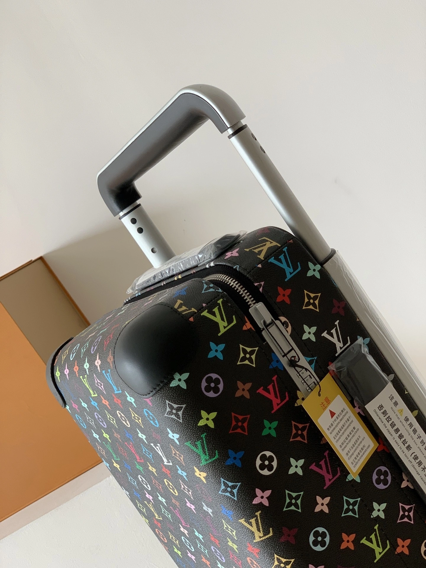MOMO- 8V M13787 high quality version HORIZON item：E-B177I2599