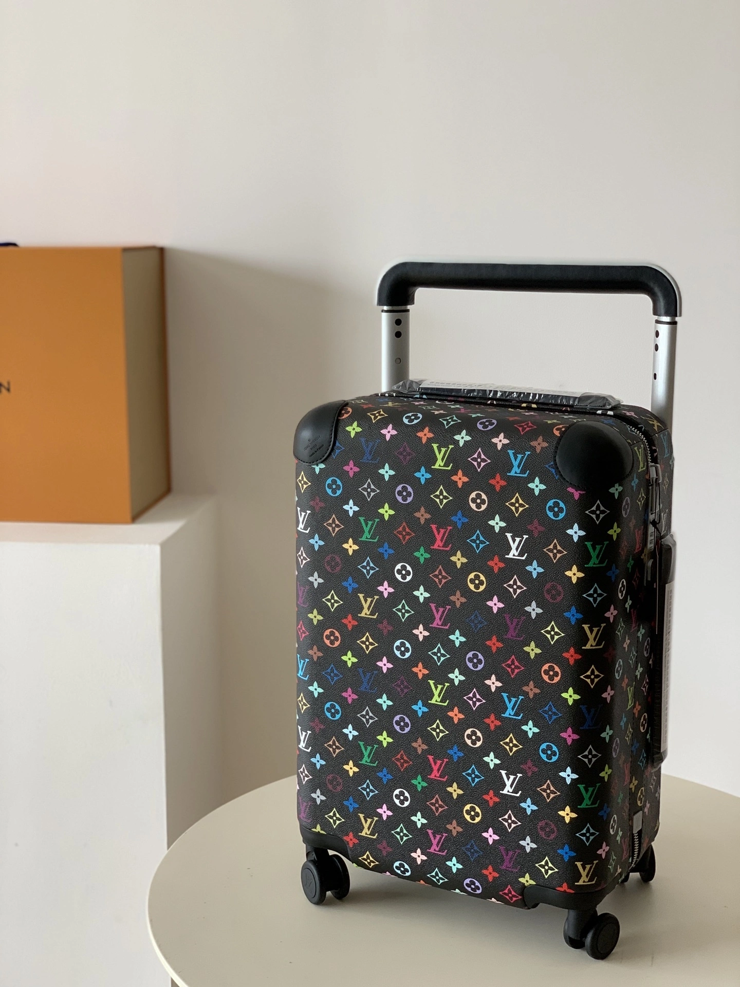 MOMO- 8V M13787 high quality version HORIZON item：E-B177I2599