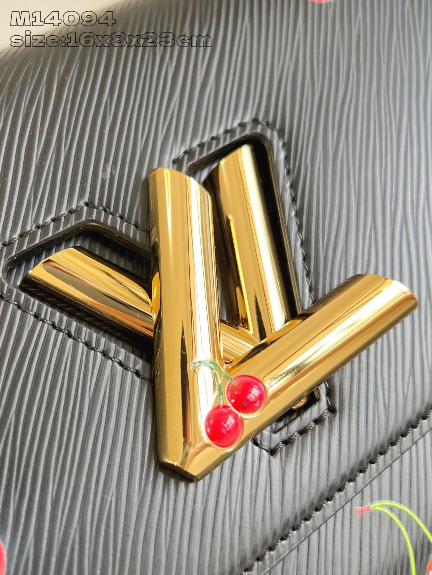 MOMO- 8V M14094 high quality version Twist item：E-B177I2501