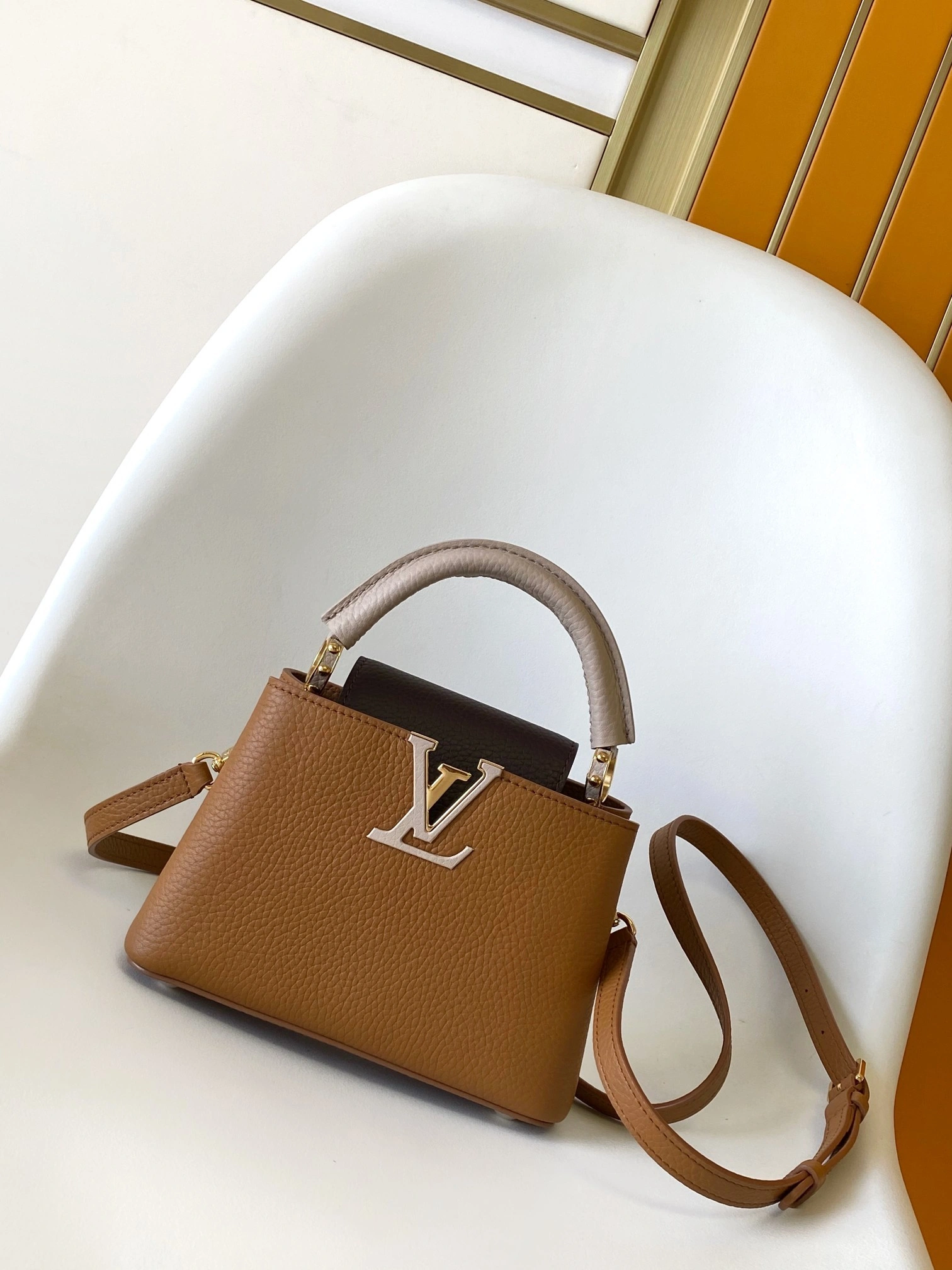 MOMO--8V M14176 high quality version Capucines cowhide item:F-B000A1441
