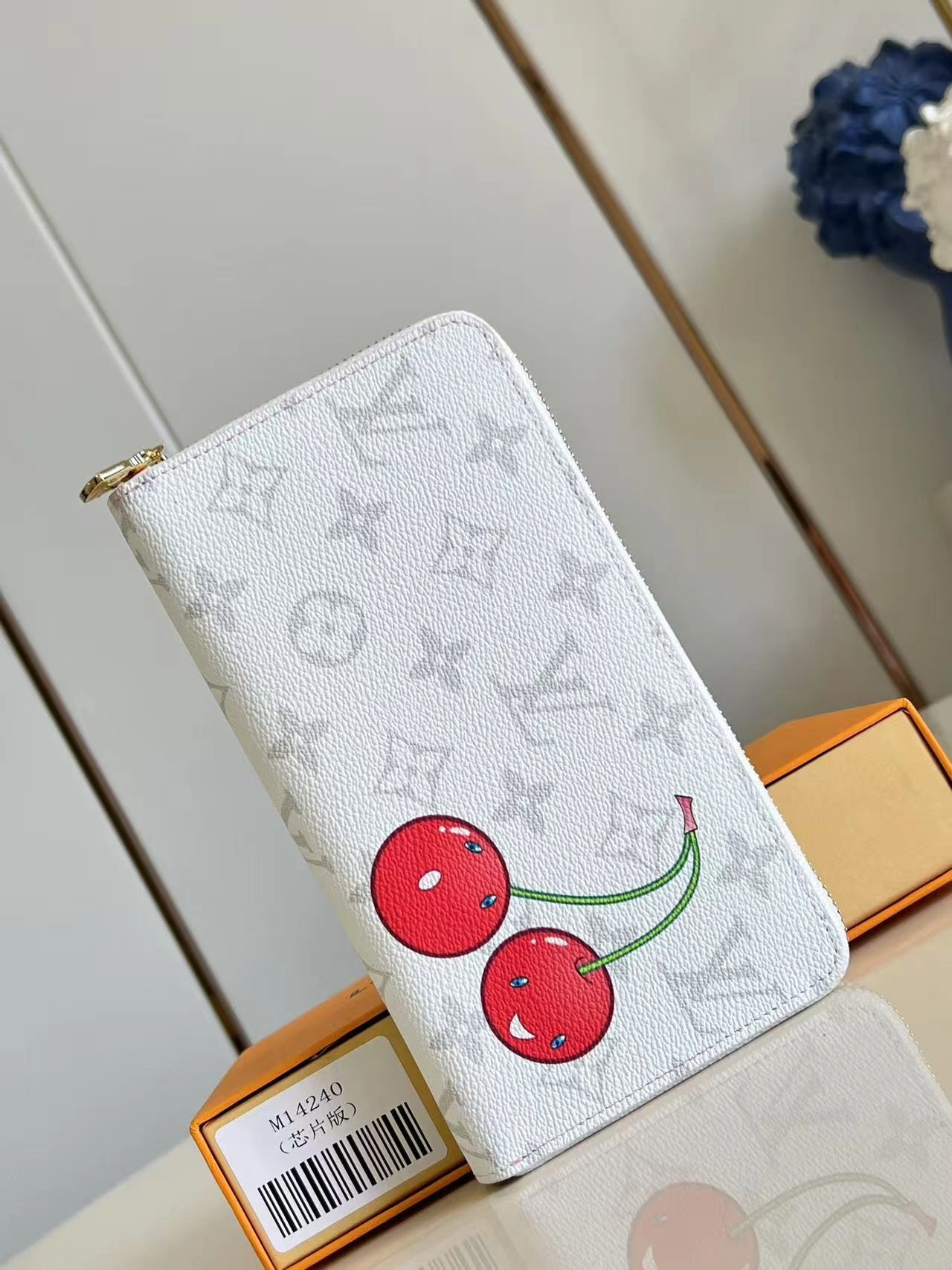 MOMO- 8V M14240 Zippy high quality version item：E-B177I2407