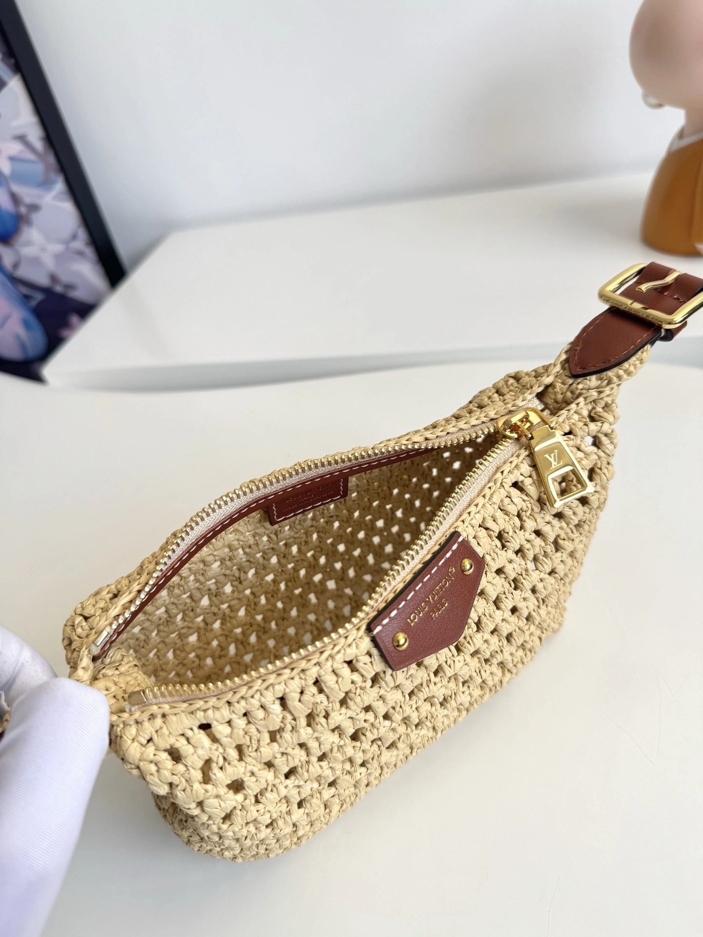 MOMO--8V M14304 high quality version Hills Pochette cowhide item:F-B000A1532