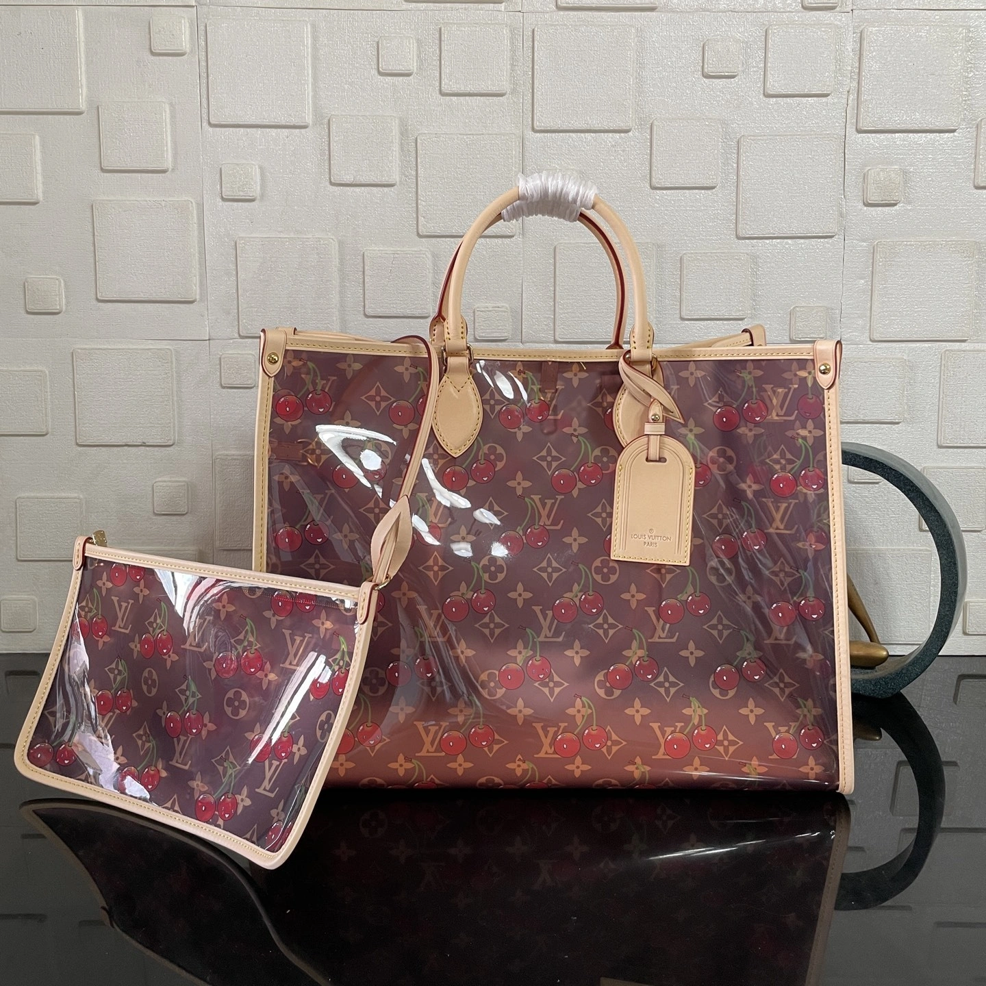 MOMO- 8V M14306 high quality version ONTHEGO cowhide item：E-B177I2512