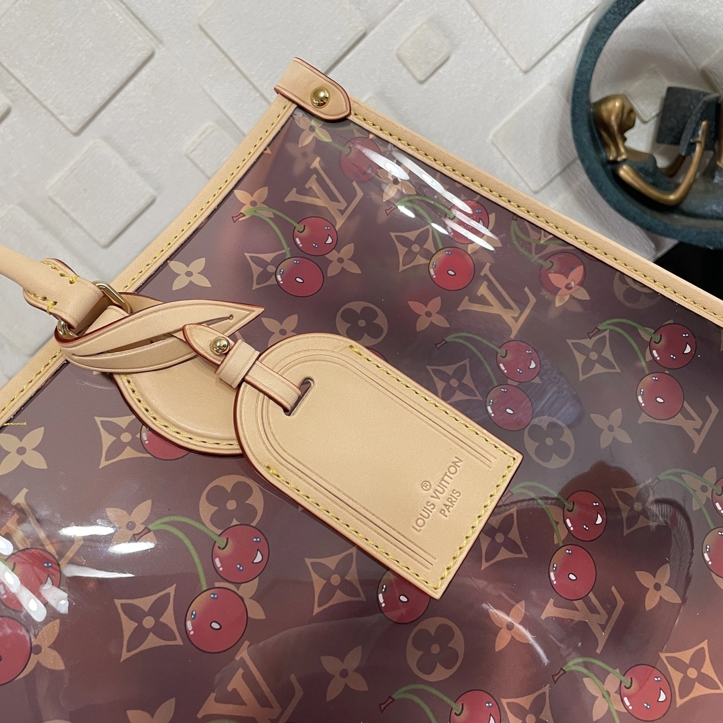 MOMO- 8V M14306 high quality version ONTHEGO cowhide item：E-B177I2512