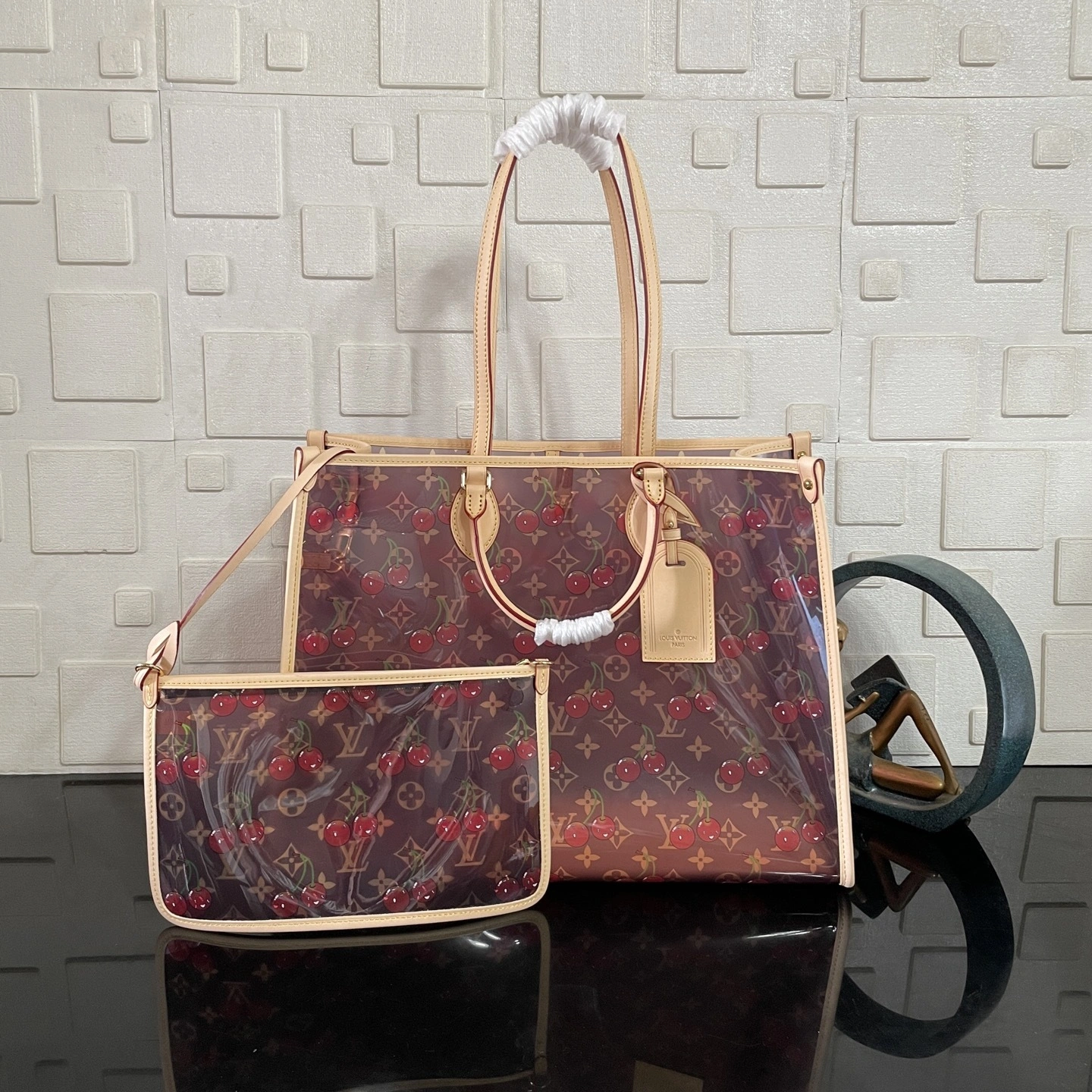 MOMO- 8V M14306 high quality version ONTHEGO cowhide item：E-B177I2512