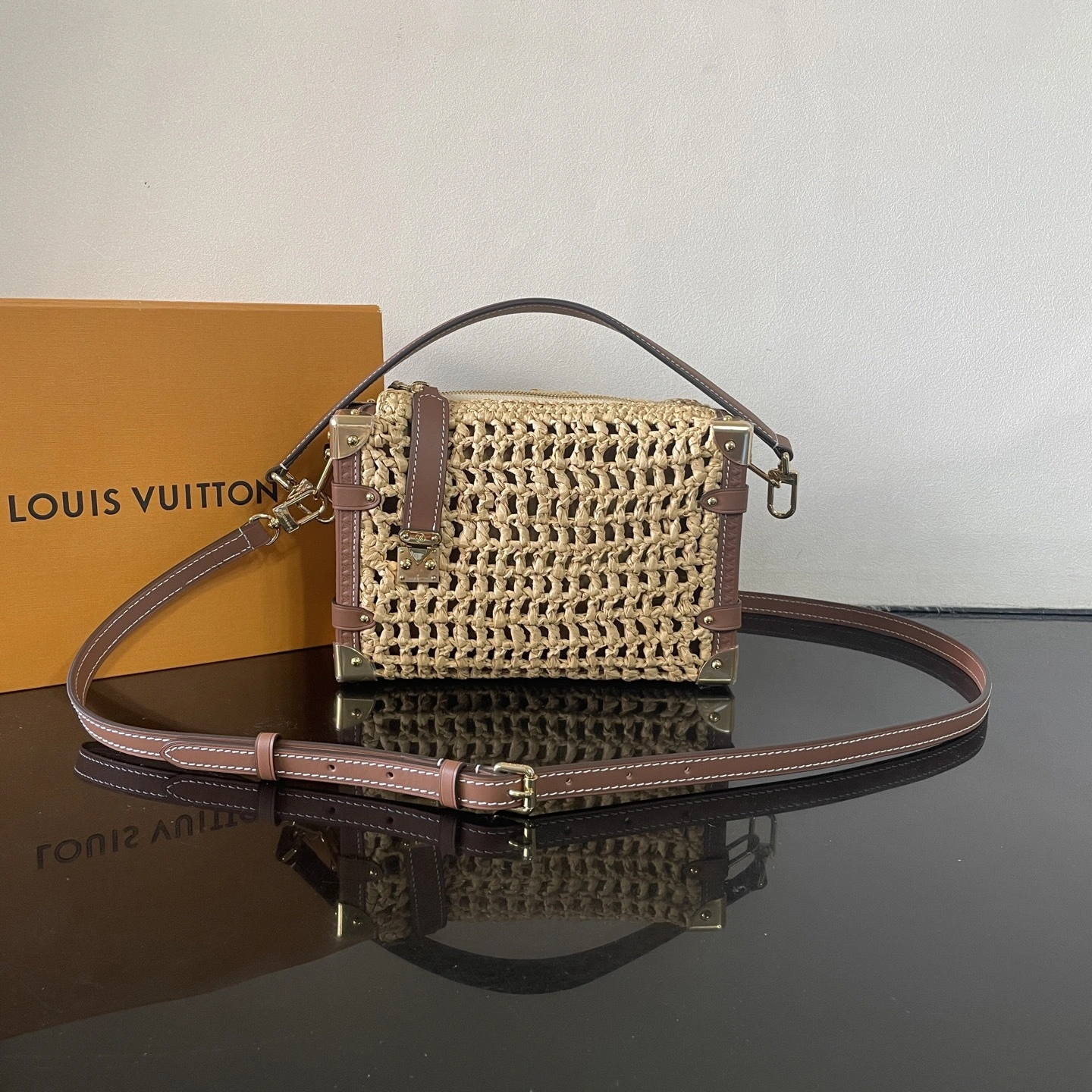 MOMO- 8V M14405 Side Trunk cowhide high quality version item：E-B177I2416