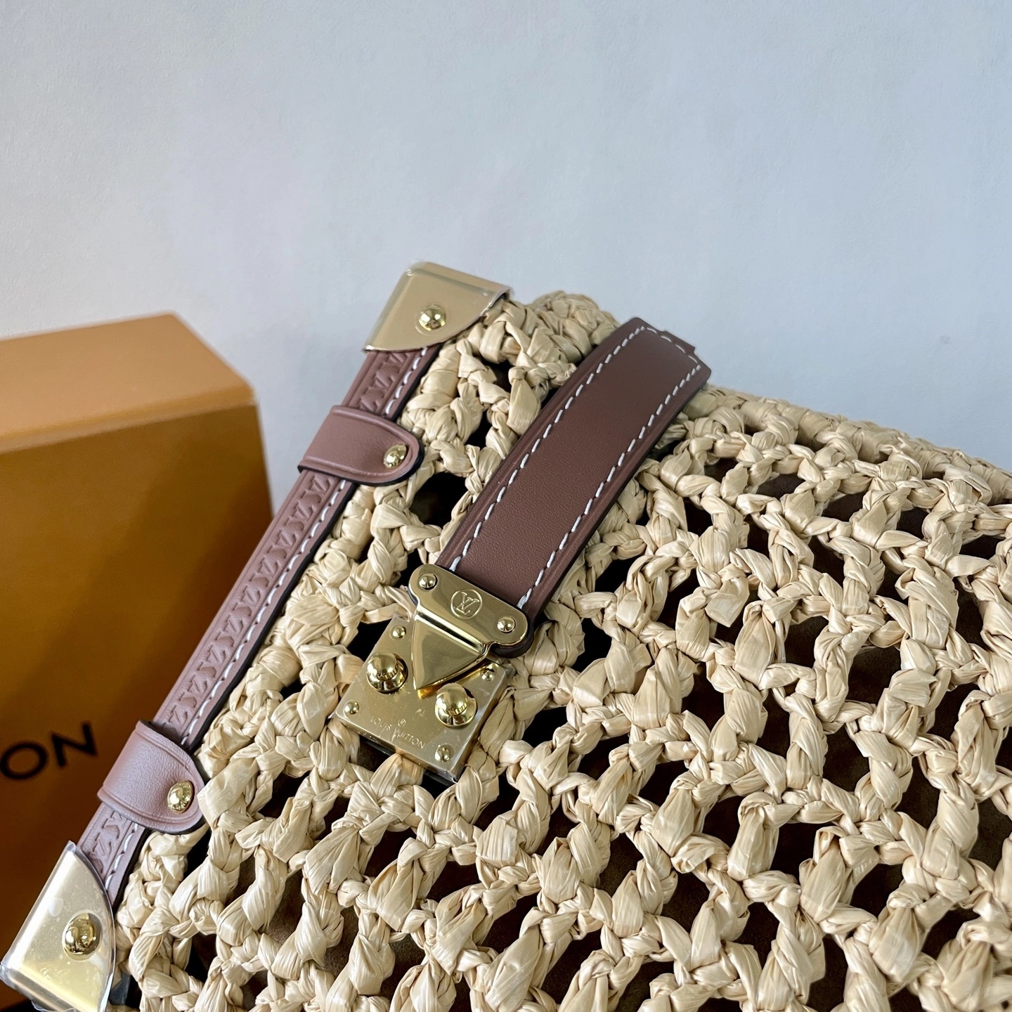 MOMO- 8V M14405 Side Trunk cowhide high quality version item：E-B177I2416