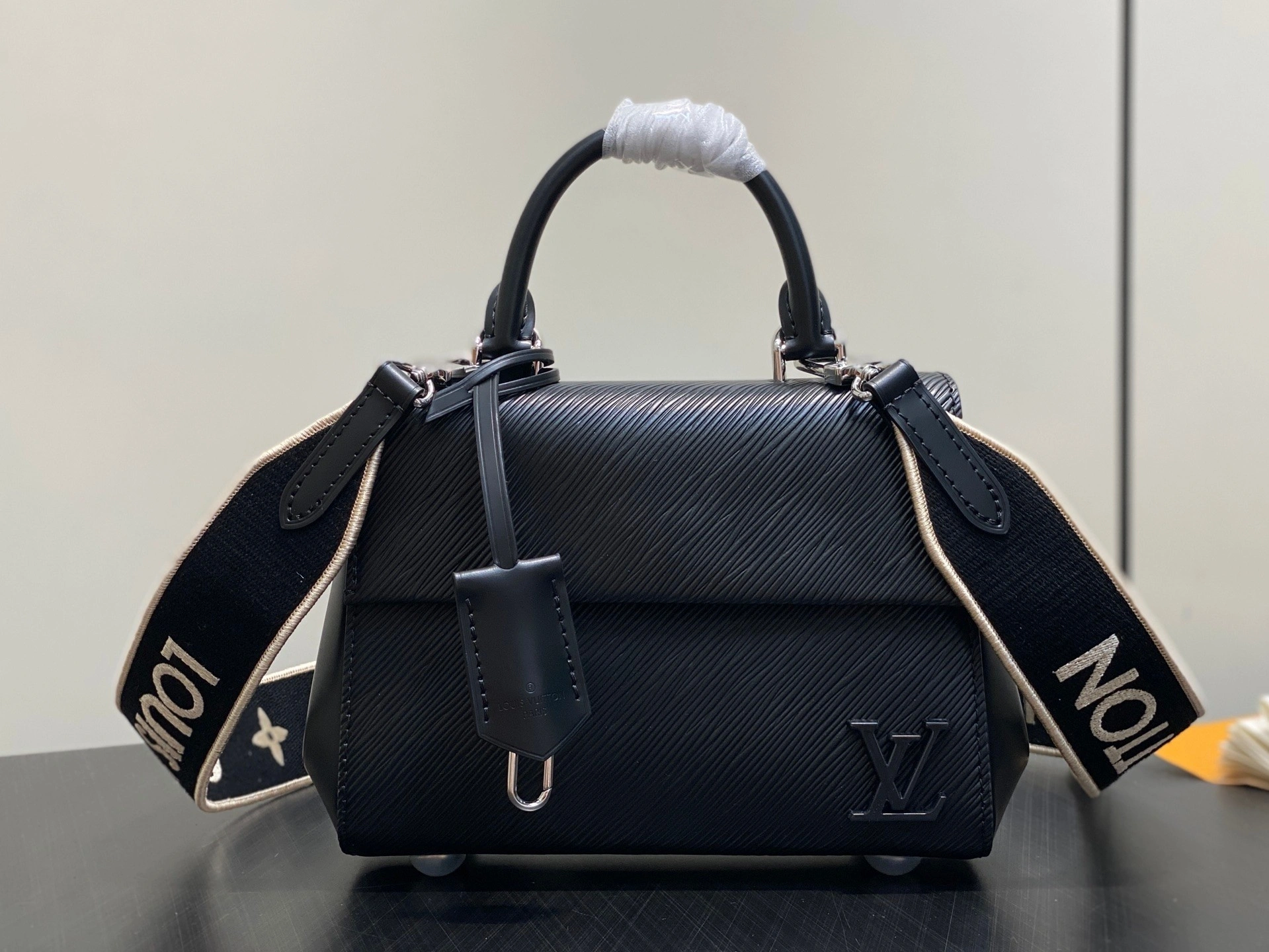 MOMO--8V M14435 high quality version item:F-B000A0946