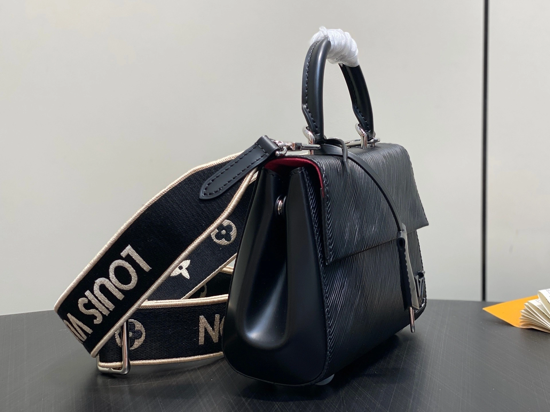MOMO--8V M14435 high quality version item:F-B000A0946