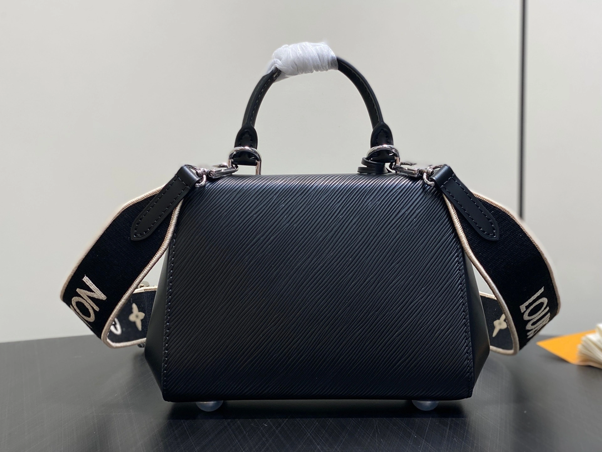 MOMO--8V M14435 high quality version item:F-B000A0946