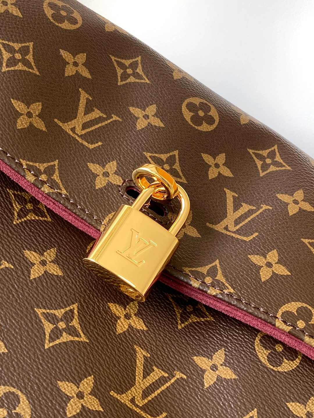 MOMO--8V M14473 high quality version Hide Away item:F-B000A1439
