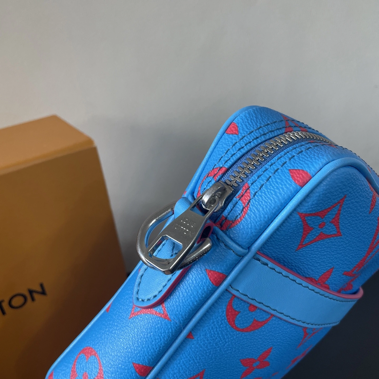 MOMO- 8V M14685 Danube high quality version item：E-B177I2412