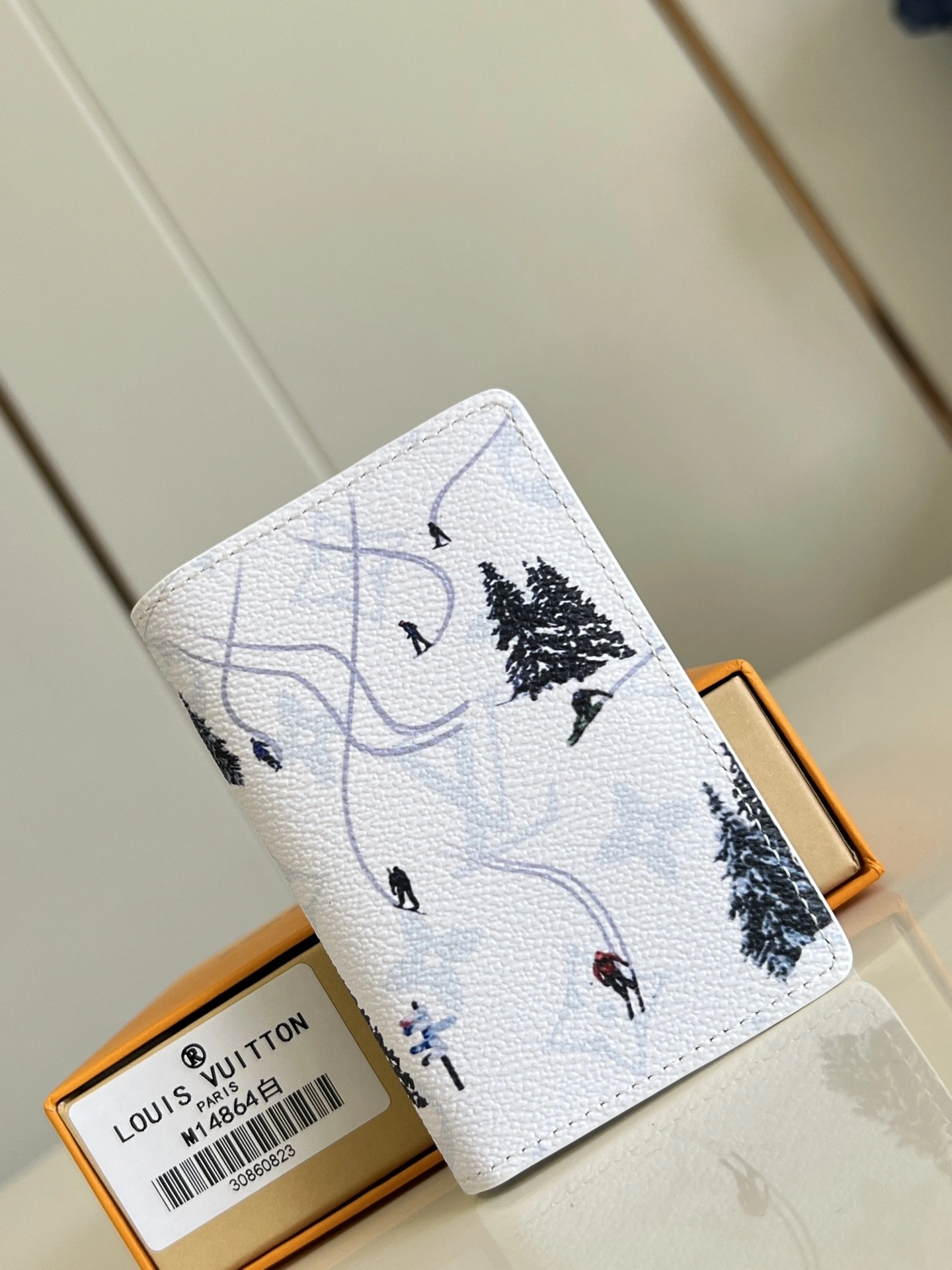 MOMO- 8V M14882 high quality version item：E-B177I2405