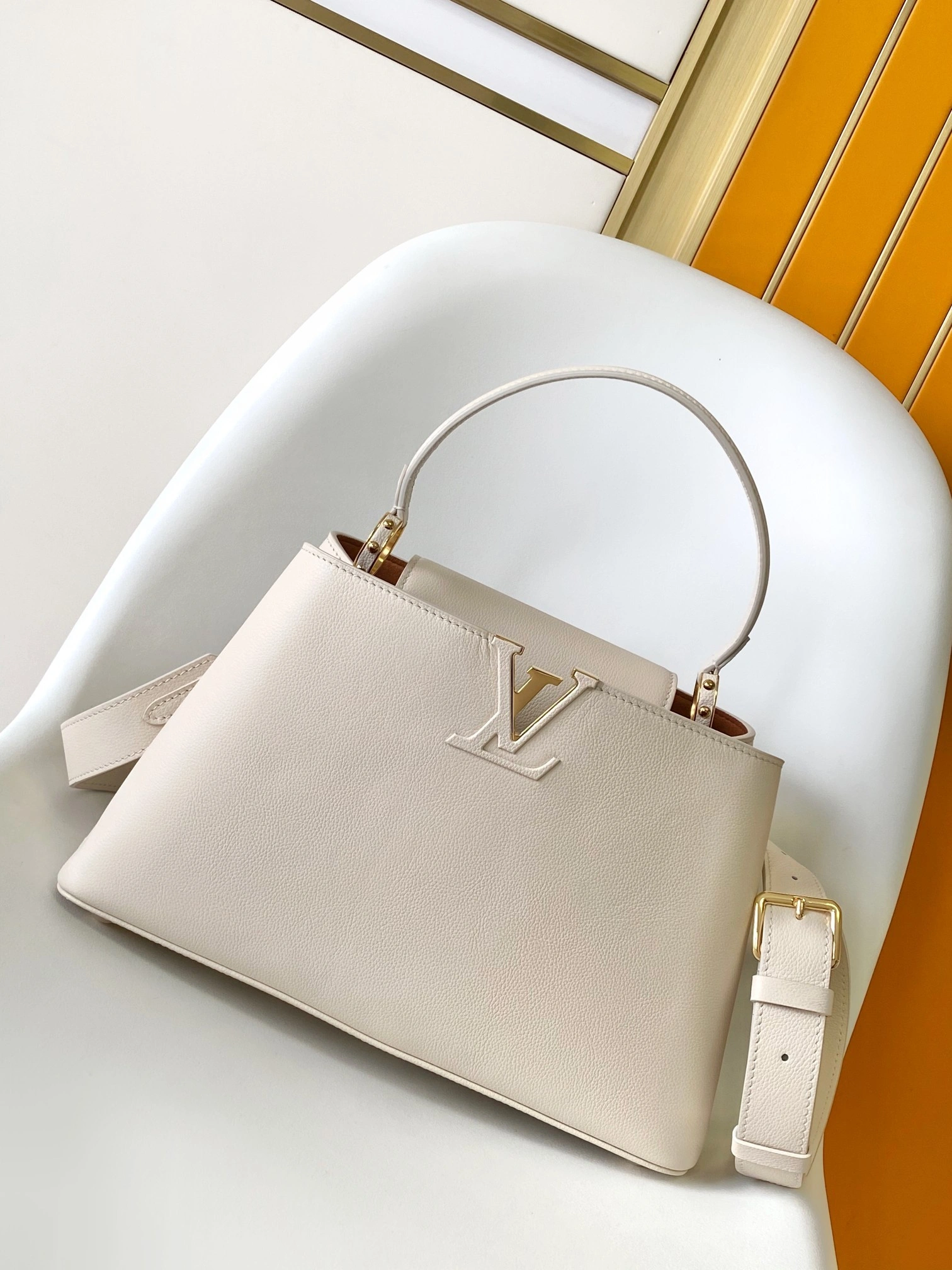 MOMO--8V M14979 high quality version Capucines Souple cowhide item:F-B000A2121