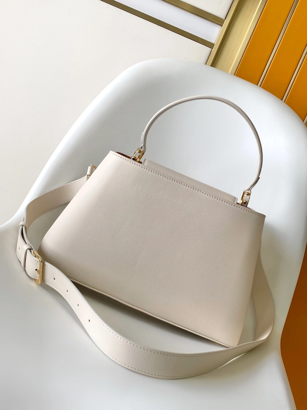 MOMO--8V M14979 high quality version Capucines Souple cowhide item:F-B000A2121