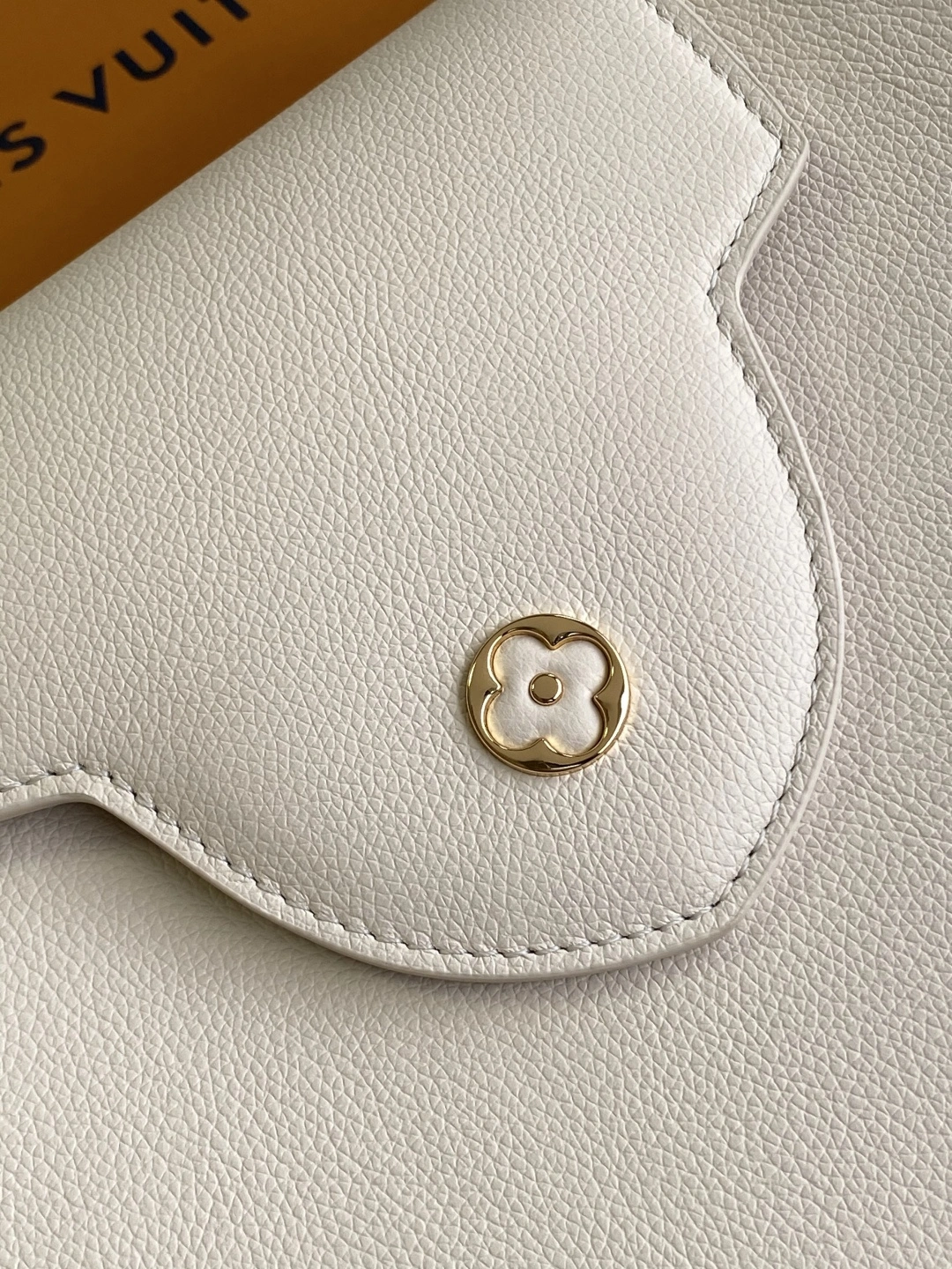 MOMO--8V M14979 high quality version Capucines Souple cowhide item:F-B000A2121