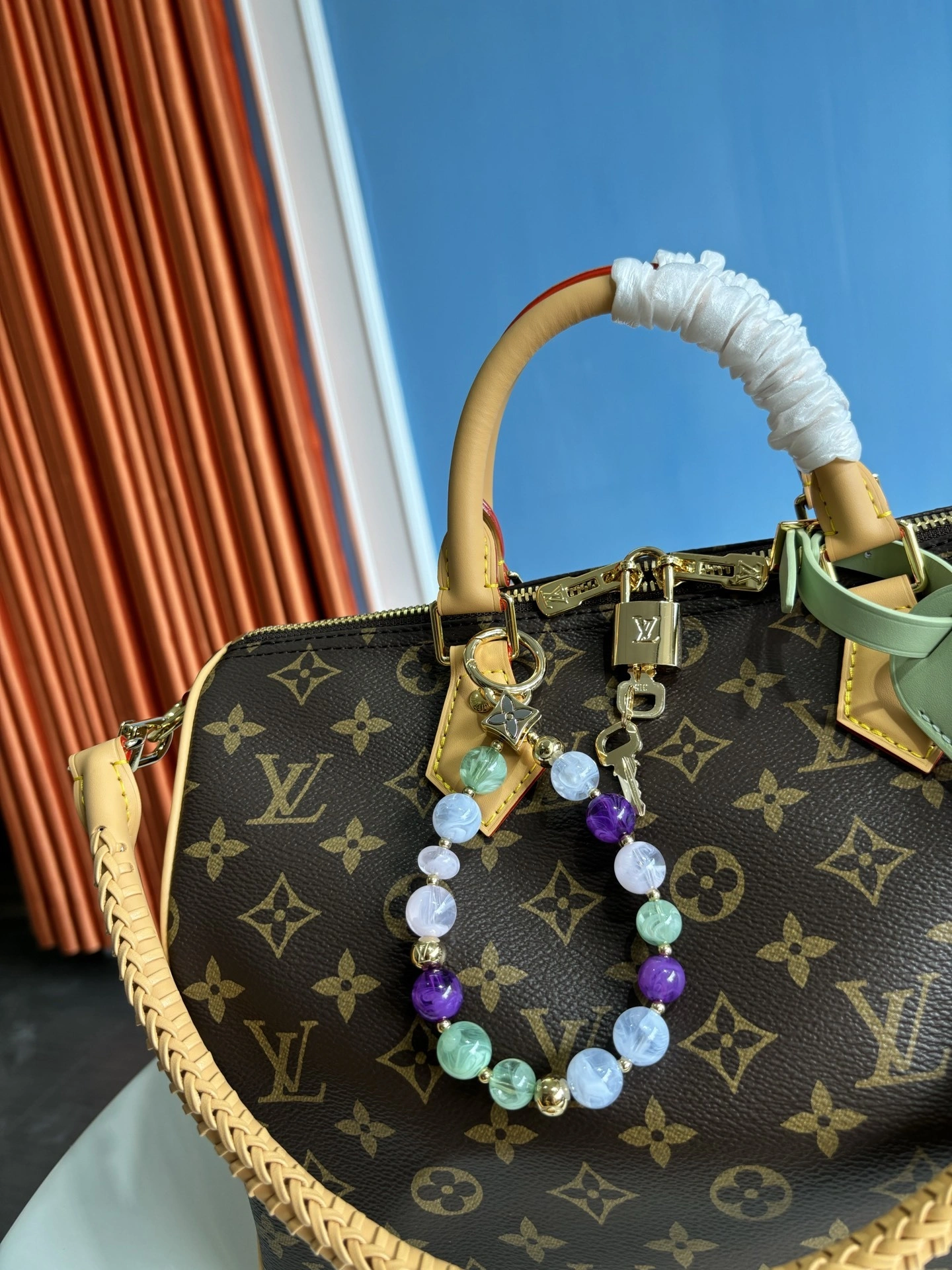 MOMO- 8V M15107 high quality version Speedy Soft 30 Lucky item:E-B808L1826T