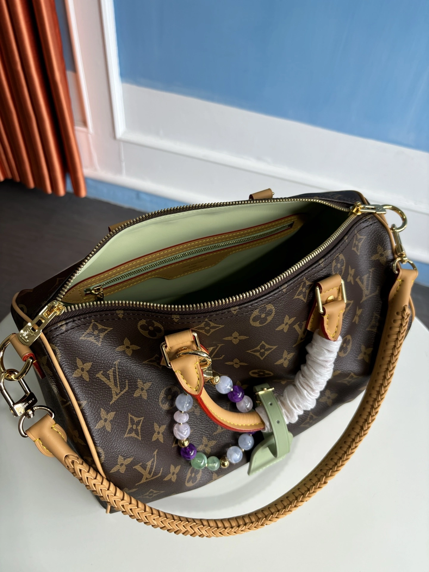 MOMO- 8V M15107 high quality version Speedy Soft 30 Lucky item:E-B808L1826T