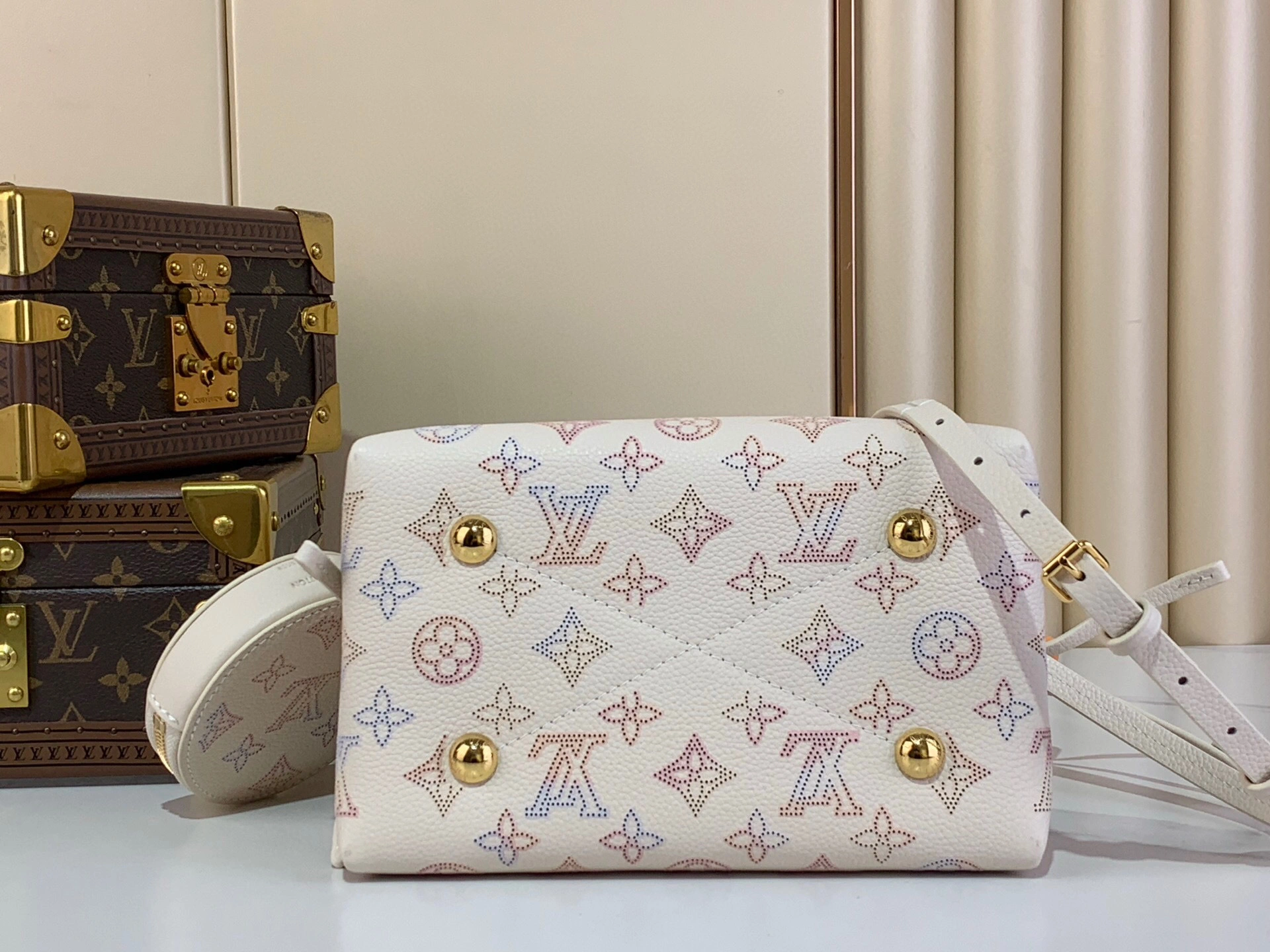 MOMO--8V M15114 high quality version Bella Dream cowhide item:E-B808L1724T
