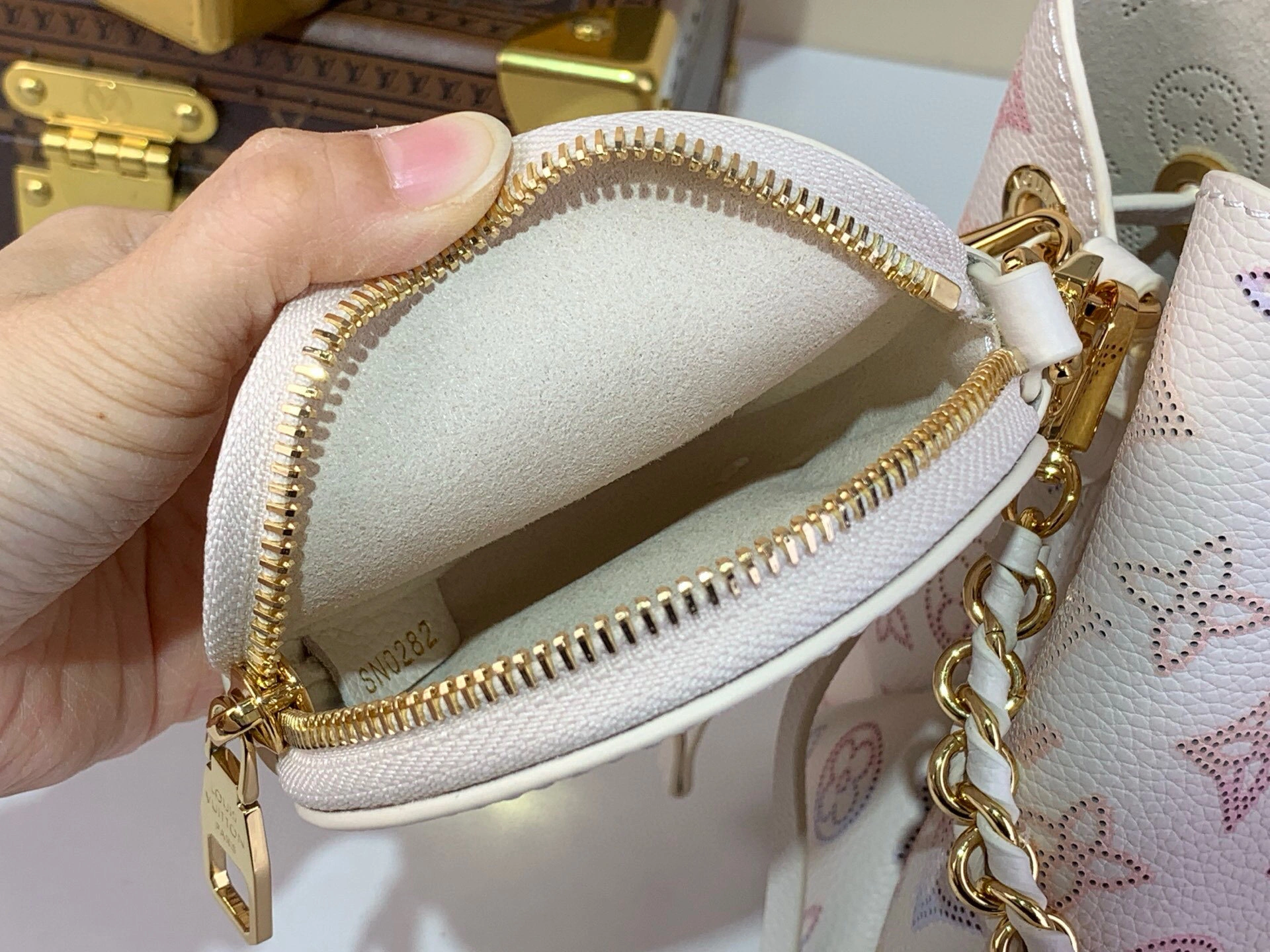 MOMO--8V M15114 high quality version Bella Dream cowhide item:E-B808L1724T