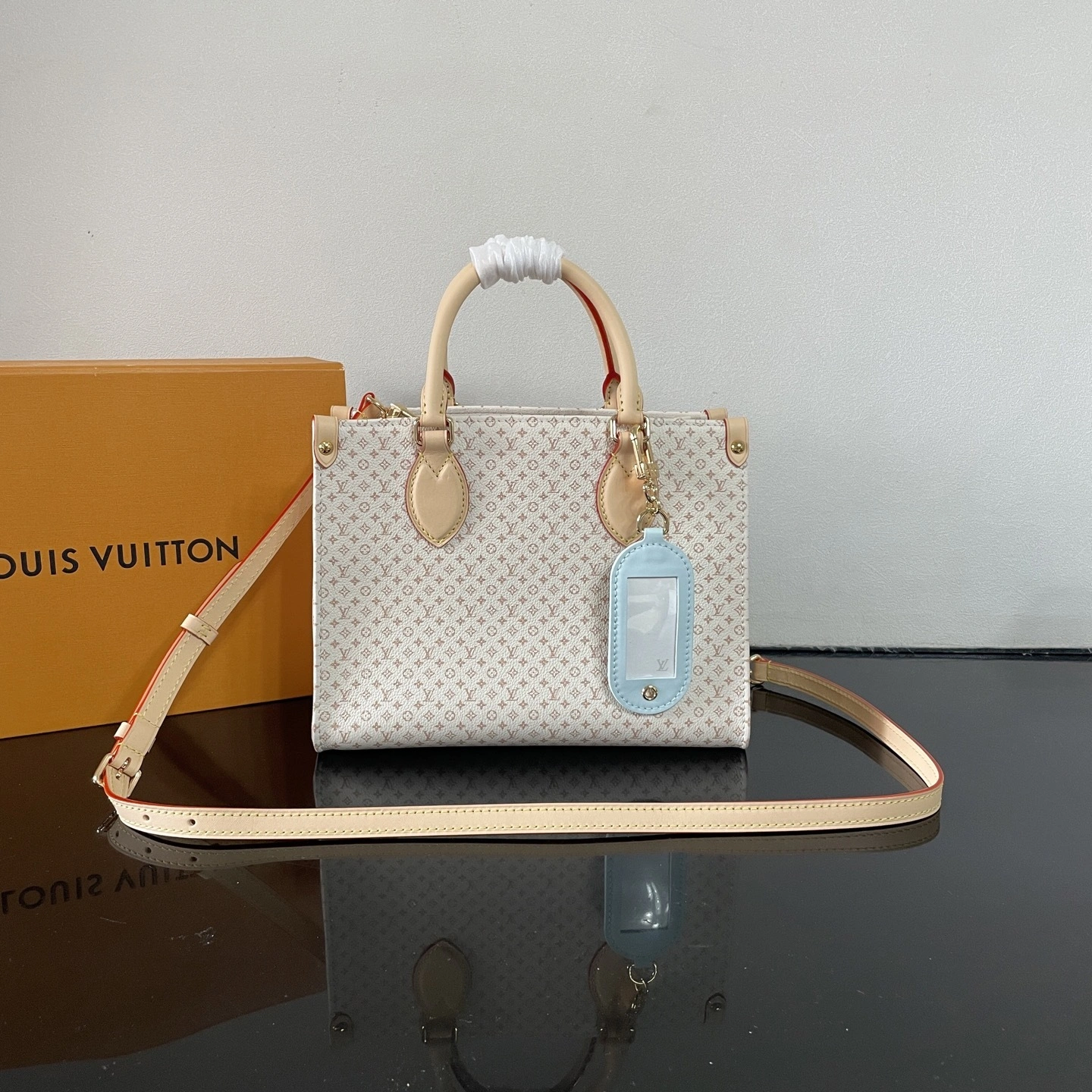 MOMO- 8V M15138 high quality version Romance item：E-B177I2582