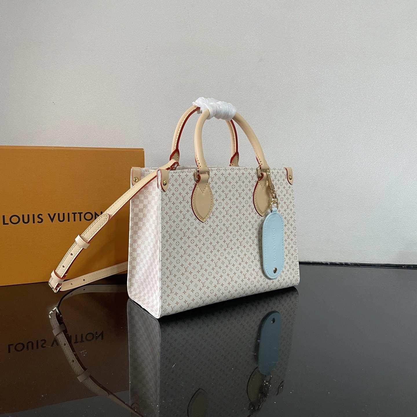 MOMO- 8V M15138 high quality version Romance item：E-B177I2582