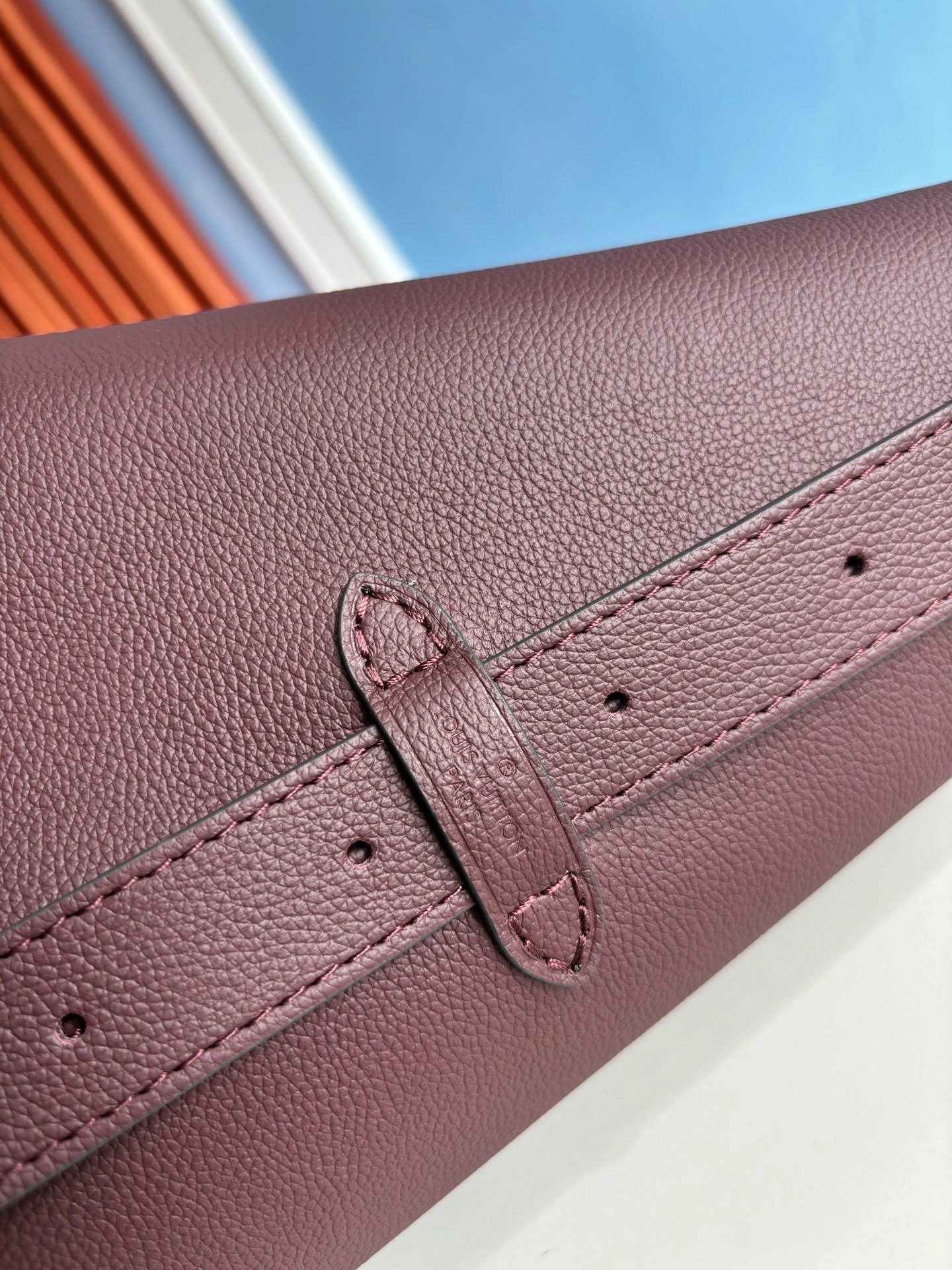 MOMO--8V M15209 high quality version Low Key Hobo cowhide item:E-B808L1816T