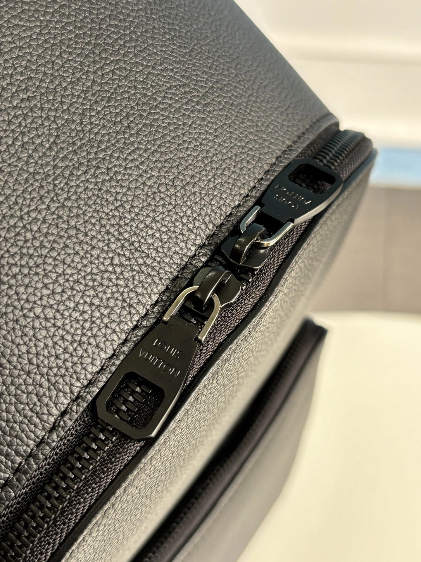 MOMO--8V M15259 high quality version Discovery Work cowhide item:E-B808L1710T