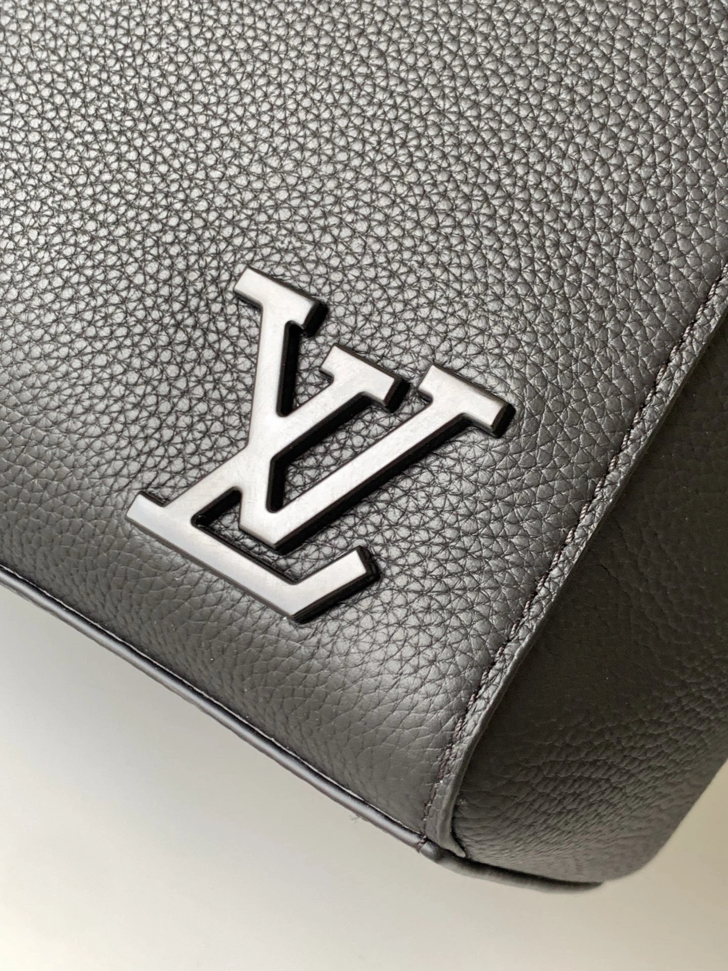 MOMO- 8V M21367 high quality version Flap Aerogram cowhide item：E-B177I2503