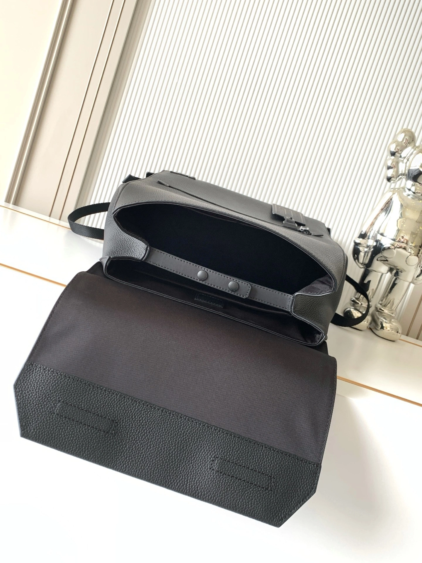 MOMO- 8V M21367 high quality version Flap Aerogram cowhide item：E-B177I2503