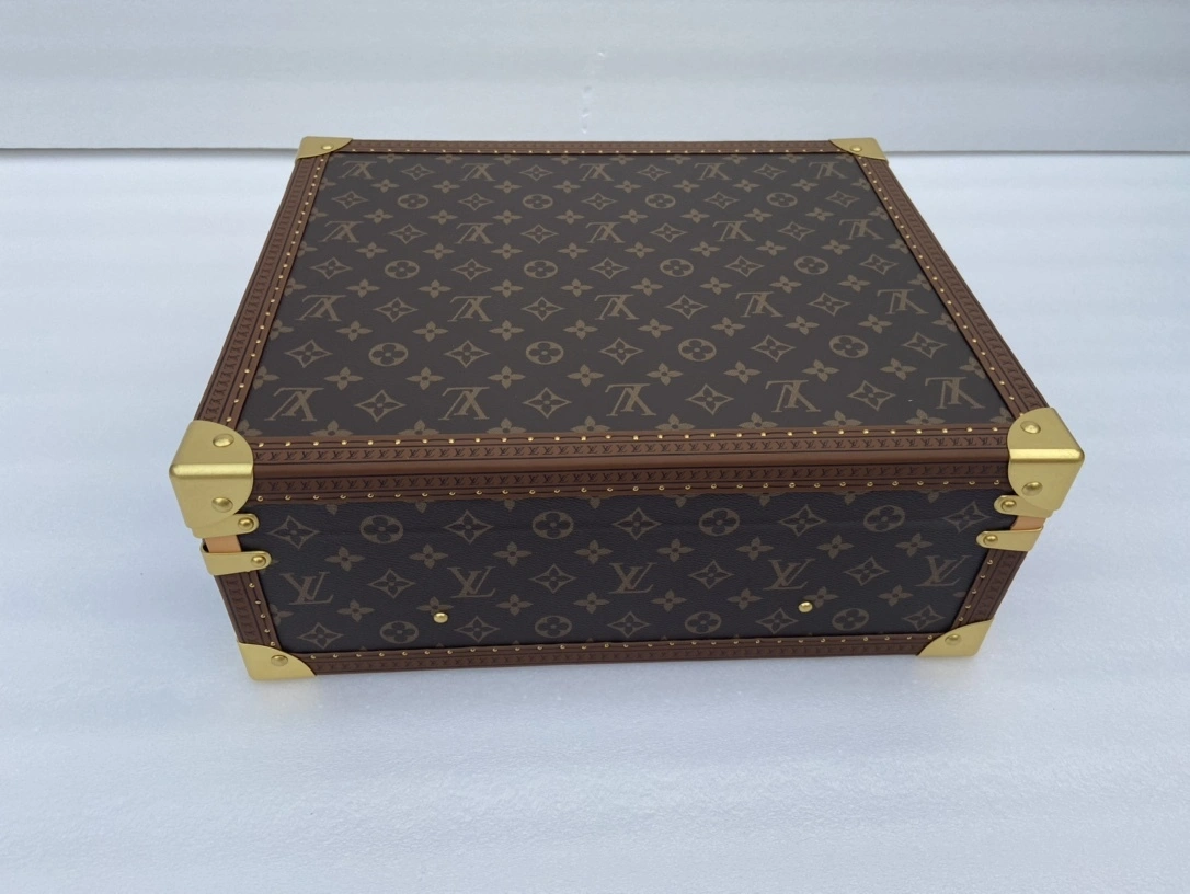 MOMO--8V M21424 high quality version item:E-B000J2356H