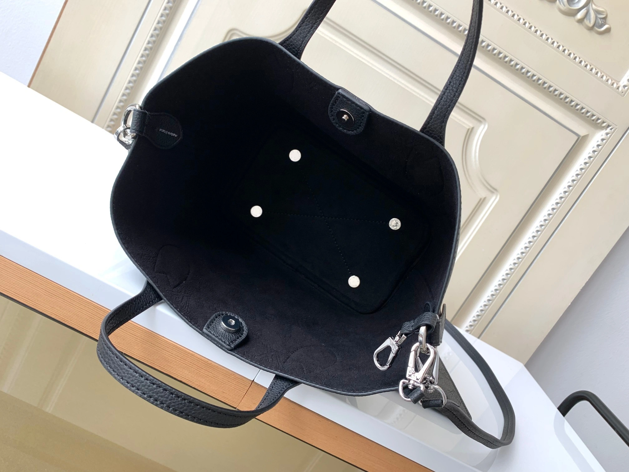 MOMO--8V M21848 high quality version Blossom cowhide item:E-B000L1807T