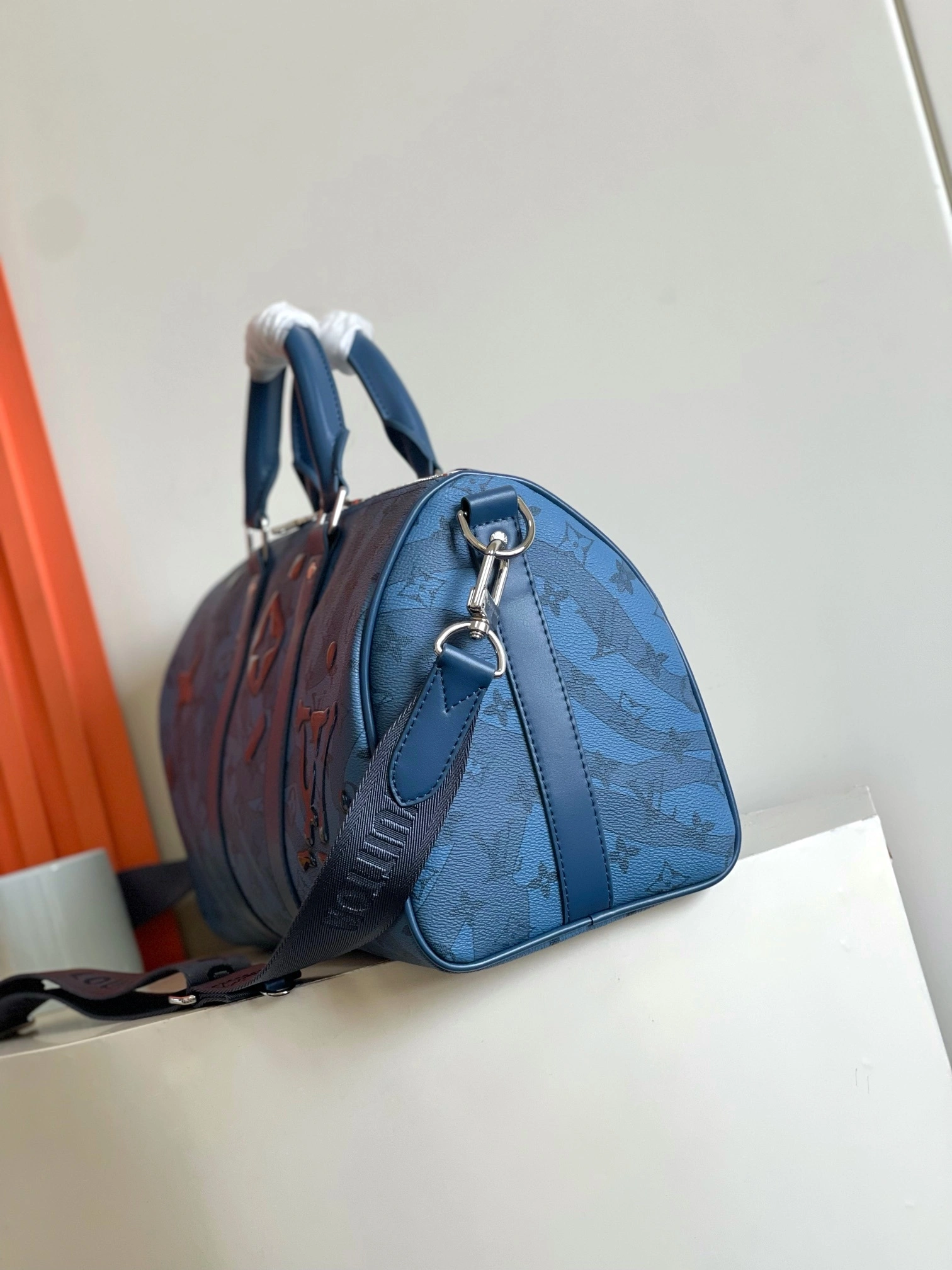 MOMO--8V M22573 high quality version KeepallBandoulière 35 item:F-B225A2125