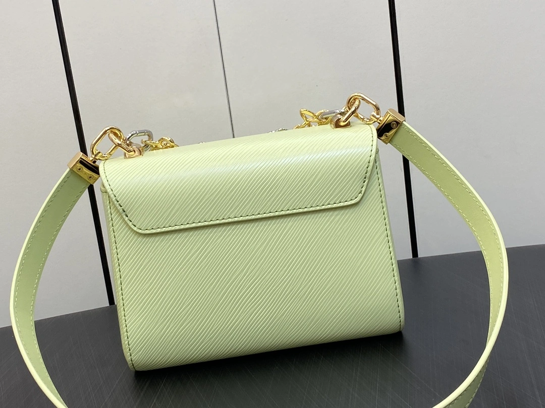 MOMO- 8V M22768 high quality version Twist item:E-B000C0513
