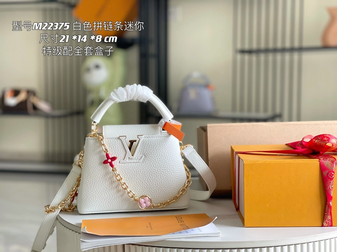 MOMO- 8V M23718 high quality version Capucines item:E-B000B2339