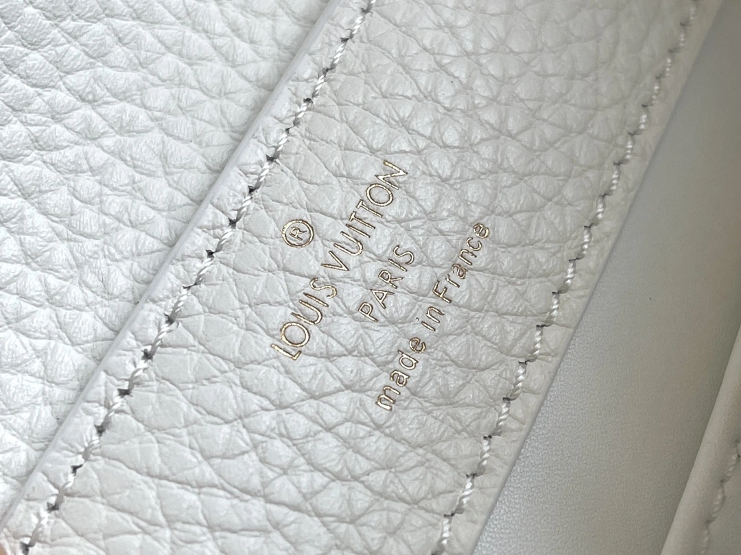 MOMO- 8V M23718 high quality version Capucines item:E-B000B2339