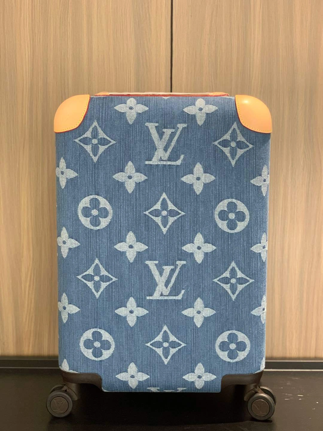 MOMO- 8V M24314 high quality version HORIZON item：E-B177I2595