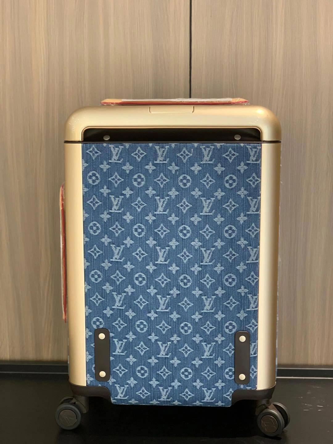 MOMO- 8V M24314 high quality version HORIZON item：E-B177I2595